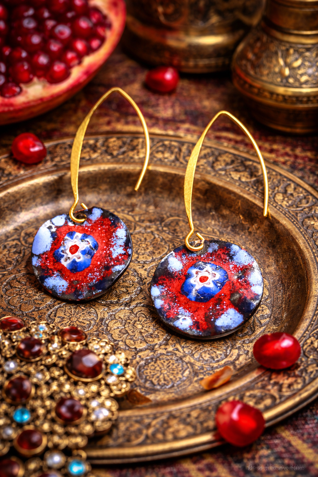 "Kaukasisches Feuer" – Handgefertigte Emaille-Ohrringe im georgischen Stil