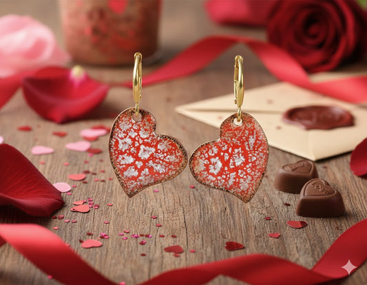 Emaille-Ohrringe "Emilia’s Valentine: Rote Emaille-Herzen" – Unikate von Emilia's Emaille