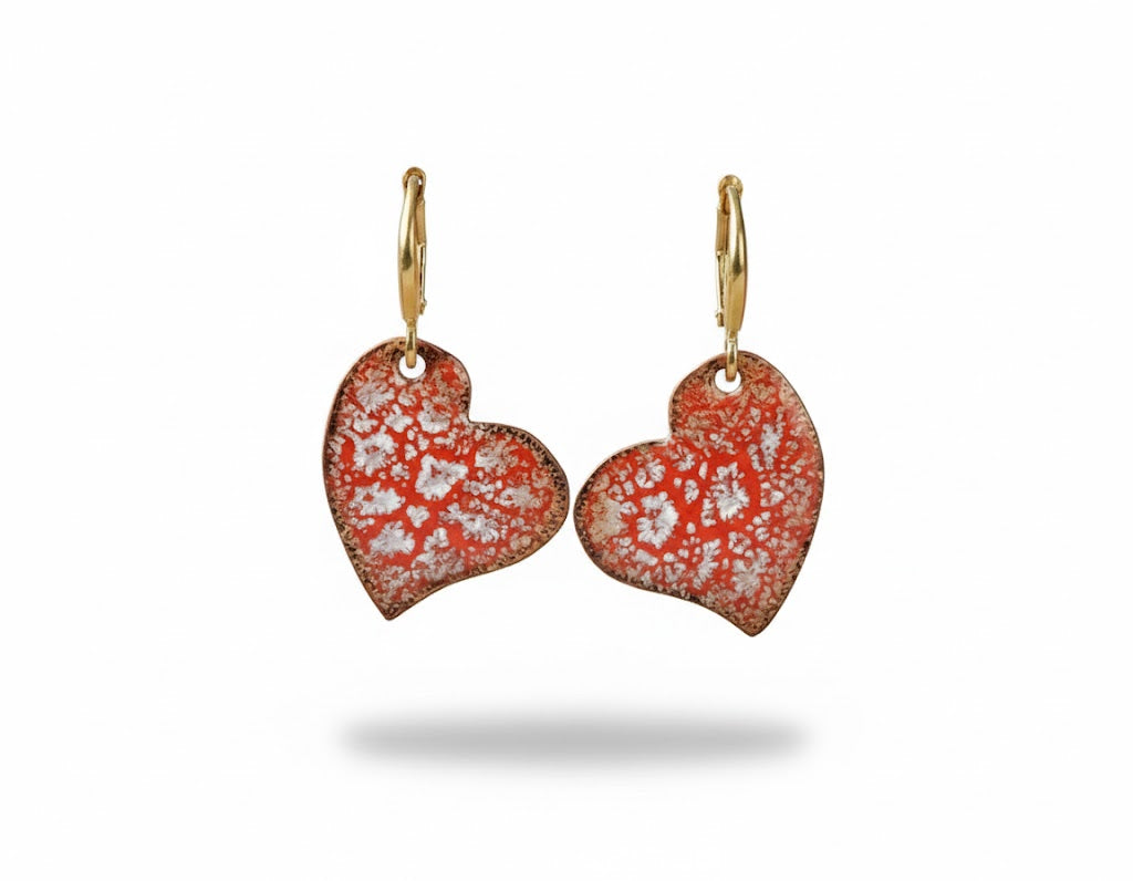 Emaille-Ohrringe "Emilia’s Valentine: Rote Emaille-Herzen" – Unikate von Emilia's Emaille