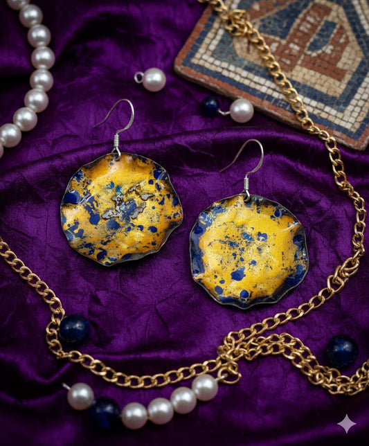 "Byzanz Gold & Lapislazuli" – Handgefertigte Emaille-Ohrringe voller kaiserlicher Pracht