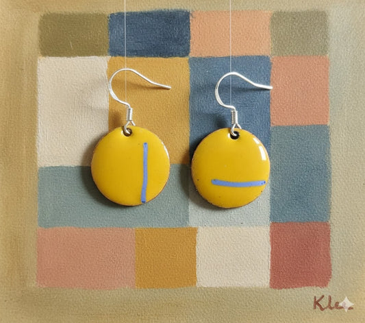 "Gelber Akzent" – Minimalistische Emaille-Ohrringe im Bauhaus-Stil