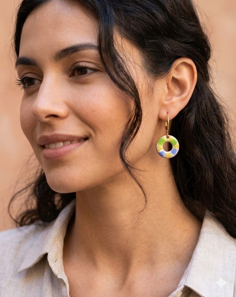 Aquarelle Provençale: Die wendbaren Emaille-Creolen