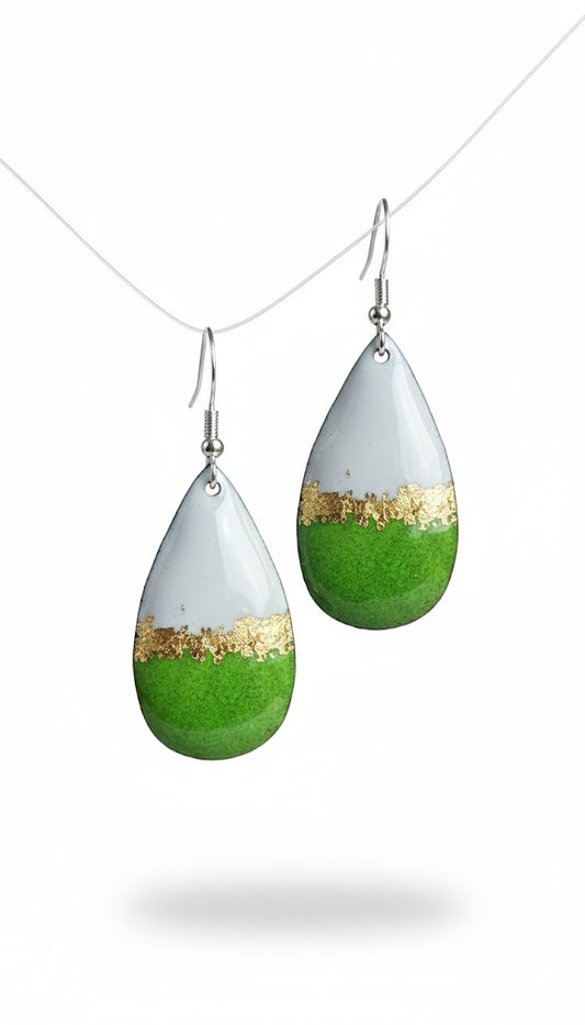 "Alpenrausch" Kollektion – Handgefertigte Emaille-Ohrringe: Die Poesie der Berge