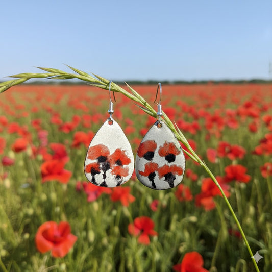 Emaille-Ohrringe „Wilder Mohn am Ohr“