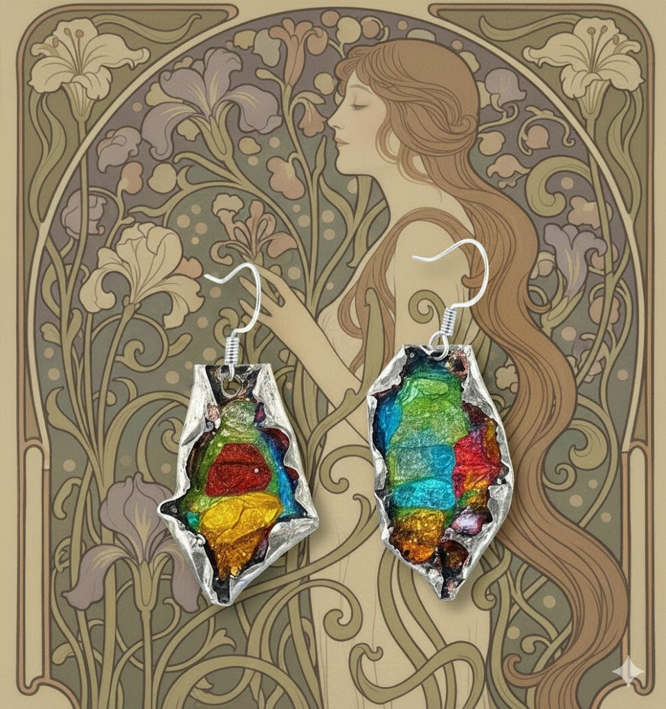 Emaille Ohrringe "Jugendstil-Blüte" aus der Kollektion "Tragbare Kunst: Von Klimt bis Chagall"