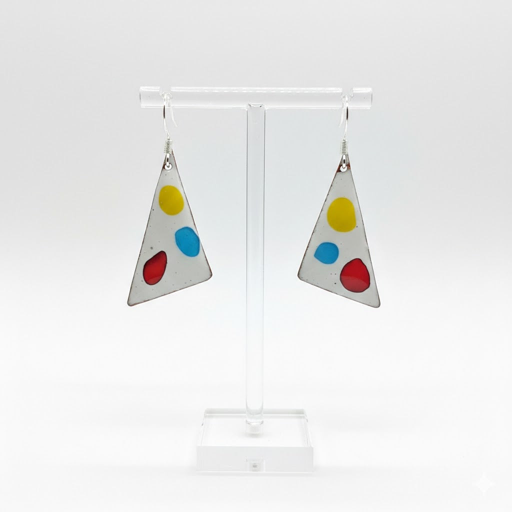 Emaille Ohrringe "Gleichgewicht" aus der Kollektion "Geometrie des Feuers – Die Macht der Abstraktion"